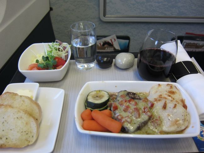 台湾 → 福岡のランチ。<br /><br />もう腹一杯だからと思いながら「ビーフプリーズ」<br /><br />