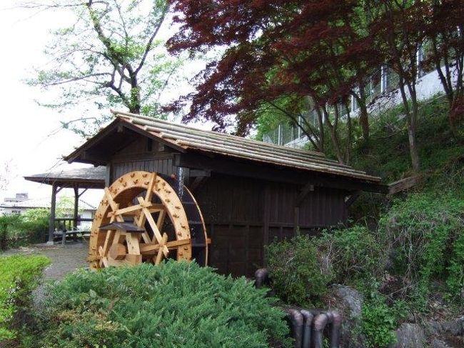 水車もありました。<br /><br />微かに（？）モーター音が聞こえます（笑）