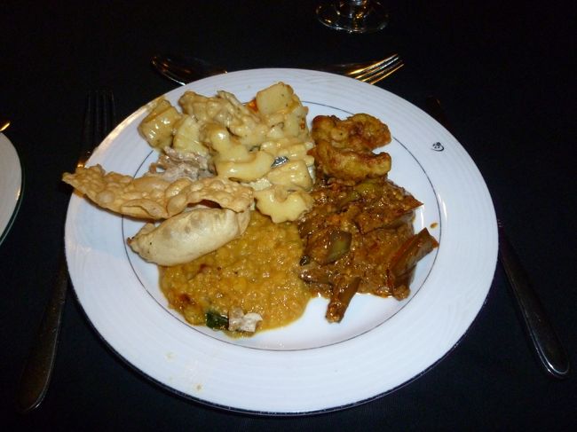 お昼　カレー味が程よく、とても美味しく。