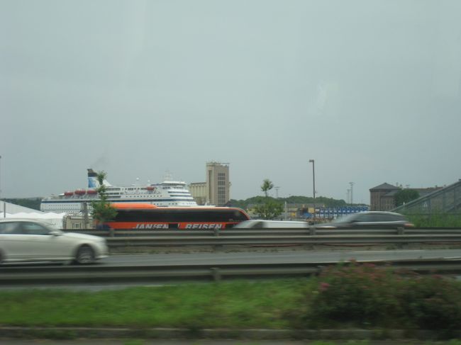 2009年7月22日（３日目）<br /><br />15：00　オスロ市内半日観光スタート<br /><br /><br />遠くにみえる船で４日後、コペンハーゲンに向かいます。