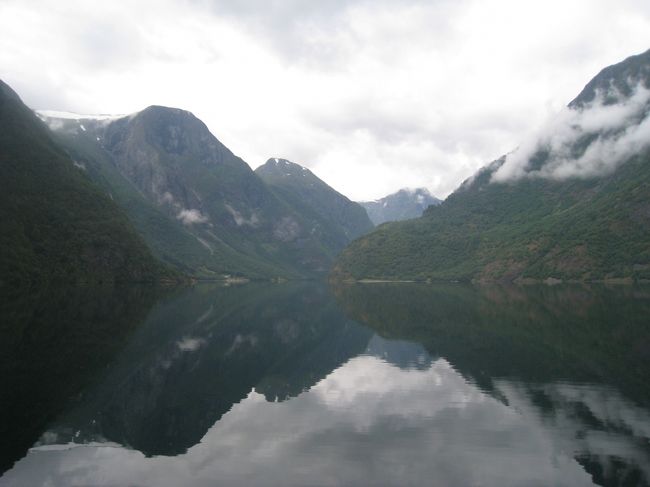 水面が鏡のようになっています。<br /><br />このあたりから特にその様子がはっきりとわかります。