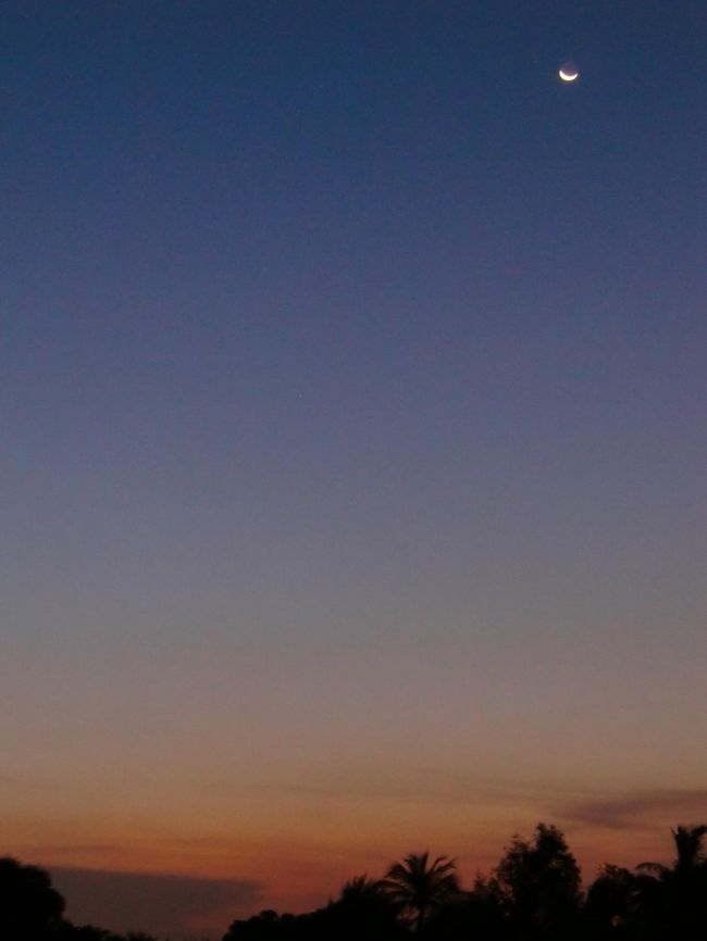 日没後、数十分間の薄明かりが1日のうちで最も美しい時間帯。<br /><br />マジックアワー　at　セントーサ島