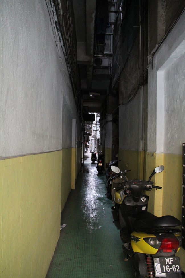 裏路地ですねえ<br />なんか良いですねえ