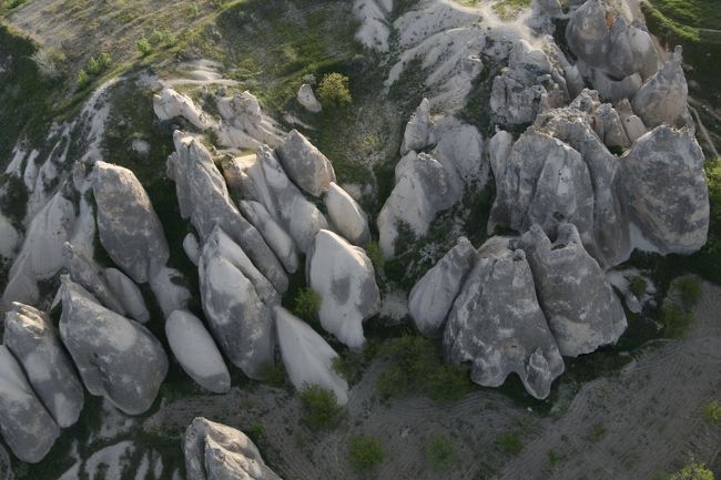 上からみるとペンみたいな形の奇石もこのとおり。