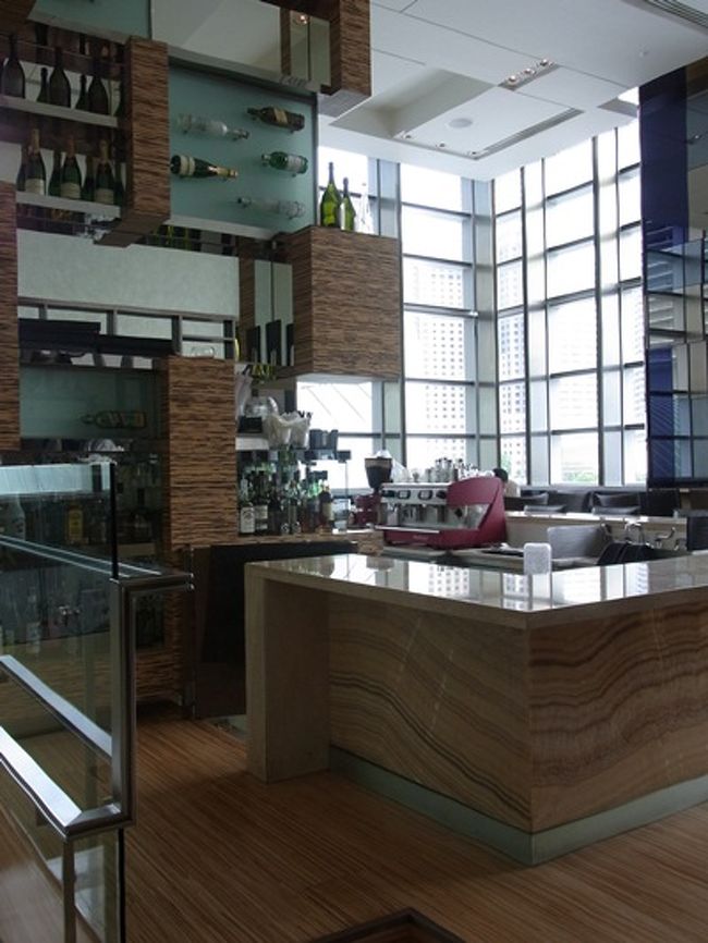 バーカウンター。