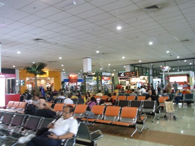 結構人が多いですね。