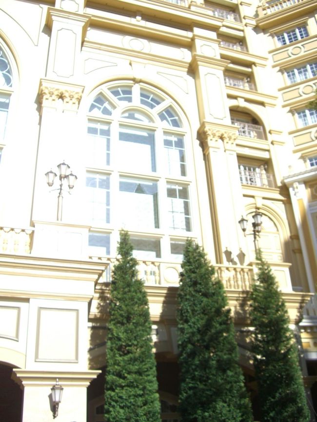 とても良いお天気で、<br /><br />ホテルがキラキラしていました。