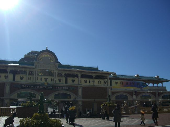 さぁ・・<br /><br />リゾートライナーに乗って、<br /><br />SEAへ出発です！！