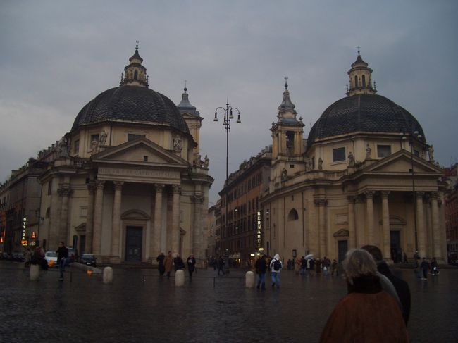 『ポポロ広場』<br /><br />映画：天使と悪魔　でこの広場が映ったときに鳥肌たちました。<br />