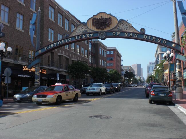 いよいよサンディエゴに到着！ガスランプというエリアはレストランがたくさんあってにぎやかなところでした。