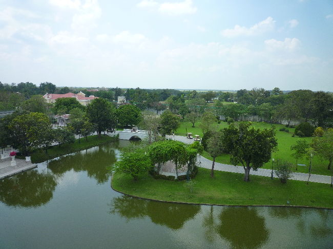 すごくきれいに整備されてますね〜。さすが王室の避暑地。