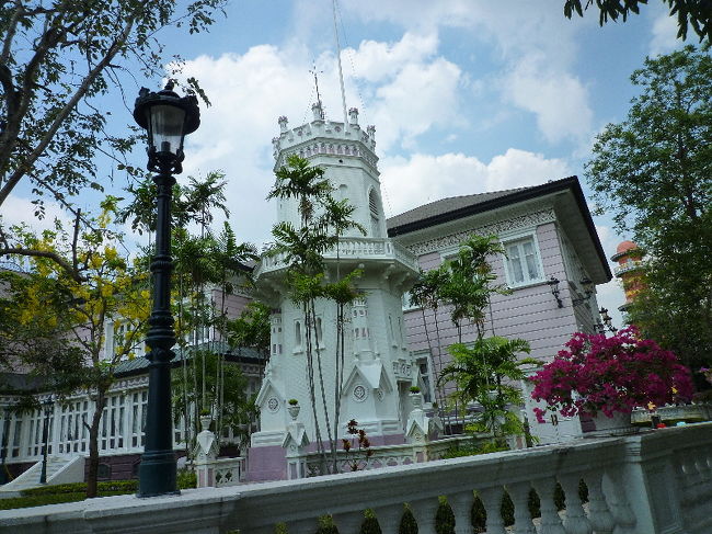 西洋風の建物は、王女様のだったような気がします（うろ覚え