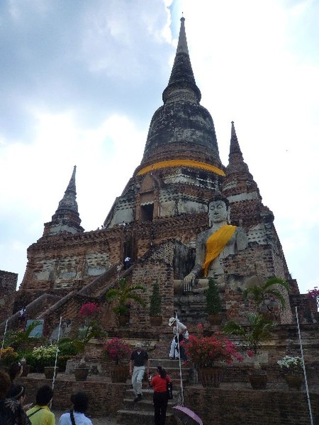 塔まで来たよ！！そして…ここにも階段が…。 <br /><br />足が痛かろうが上ってやるぜぇええええええ！！！！！ 