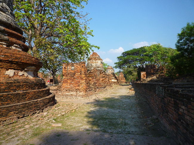裏路地に入ったような雰囲気が好きです