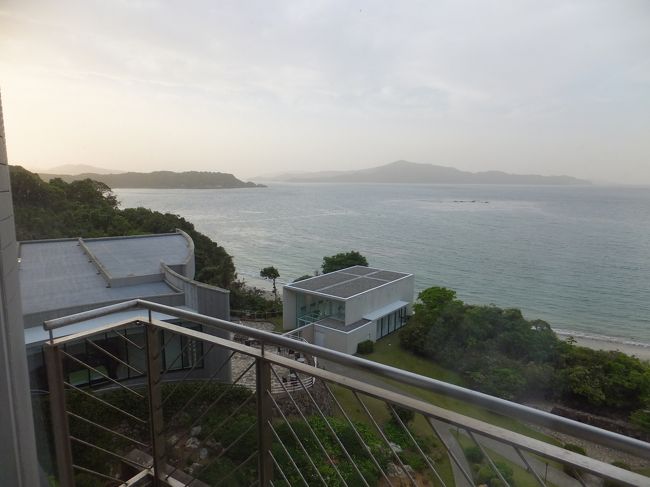 3時過ぎにホテルに到着。<br />黄砂でかすんでいましたが、静かで落ち着ける感じです。