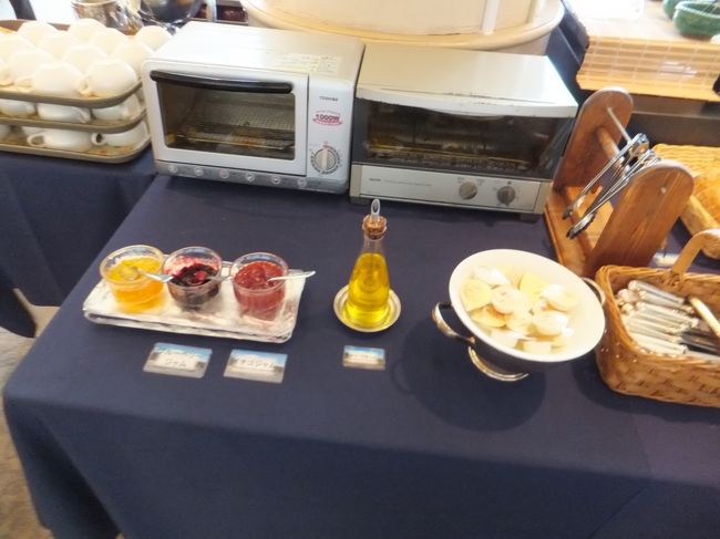 ブルーベリージャム発見。あとでヨーグルトにつけました。