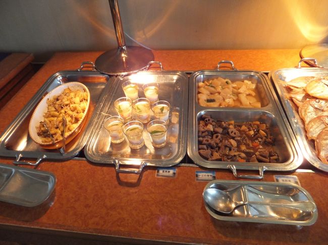 温泉卵はまわりのソース(スープ?)の味が濃くておいしかったです。