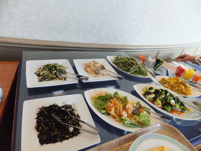 サラダの種類も多かったです。