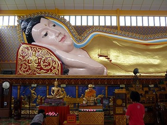 涅槃寺（泰仏寺、Wat Chaiya Mangkalaram）<br />涅槃像です。