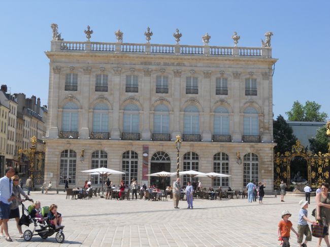 スタニスラス広場のナンシー美術館