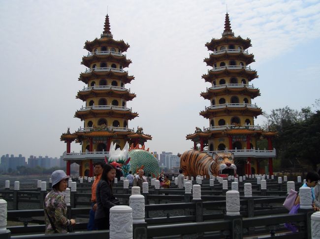 『龍虎塔』です！<br /><br />龍の口から入って、虎の口から出ると<br />過去の悪行を帳消しにして善人になれるんですって！