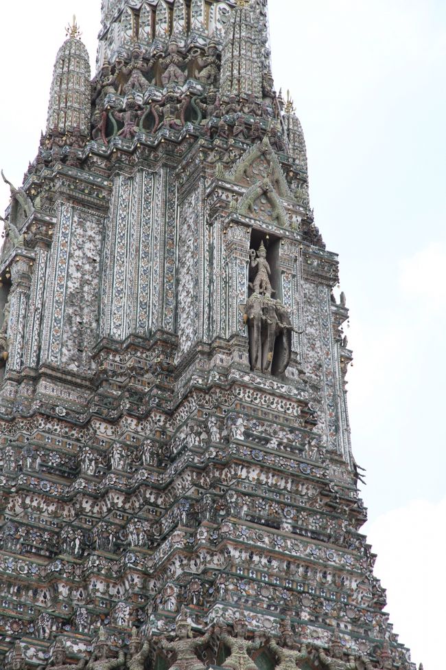 近くで見るときれいだ＝