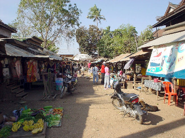 ロカカンダル市場。