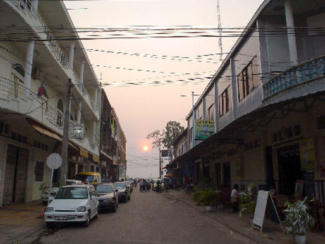 今日も日がメコンに沈んでゆきます。