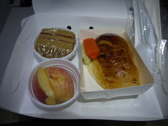 まぁ、１時間のフライトだったらこんなもんでしょう。