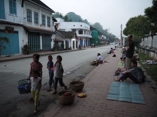 そろそろお坊さん登場？