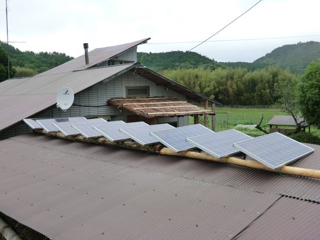 台風も過ぎて・・・雨も小康状態・・・パネル9枚完成です・・・