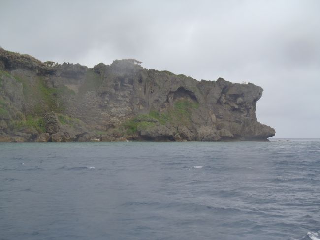 ２本終了！<br /><br />ボートから見た万座毛。