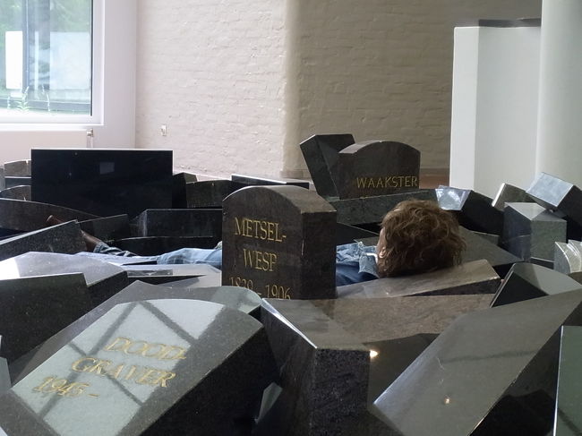 昇天して昇天しているオブジェは見学の中学生に大人気！<br />4トラベル掲載用に局所を写さないように写真を取ってきました。<br /><br />局所が写った写真はもちろんありますが、掲載は割愛させていただきます（笑）。