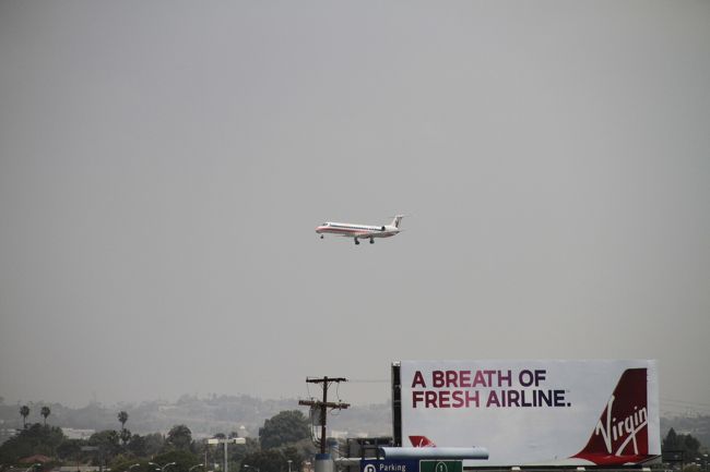　飛行機相手に飛び物の撮影練習