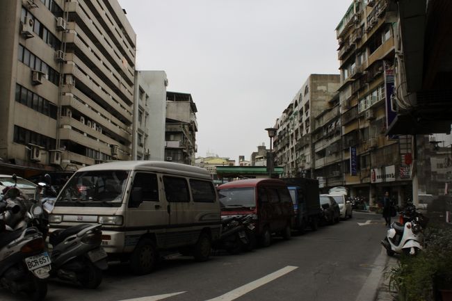 私は、台湾のこういう路地裏好きでしたけど。。。<br />なんかごちゃごちゃしててシャッター切りたくなる。<br />どきどき。