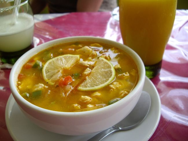 あと『ソパ・デ・リマ』<br />ライムの酸味と鶏肉とトルティージャが入っていて本当に美味しかった！<br /><br /><br />すっかり気分も落ち着きました。