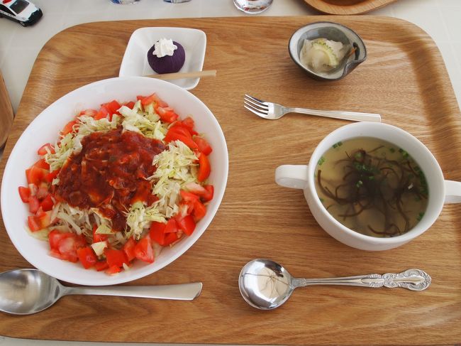 夫が頼んだ『タコライス』です。