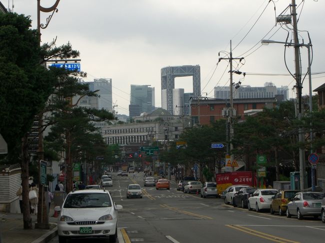 嘉会路からも鐘路辺りが見えていました。