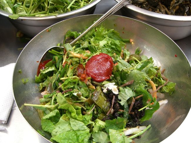 ピビンッパ　４，０００ウォンでした。<br /><br />野菜たっぷりでとってもヘルシーです。