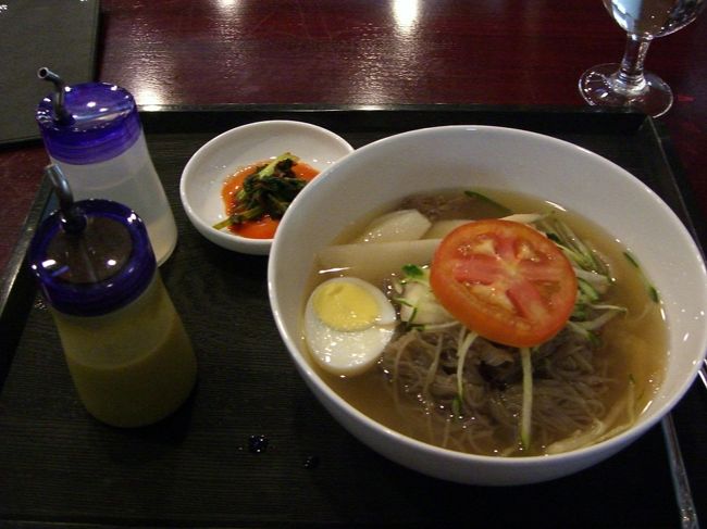 韓国での最後の食事に冷麺を頂きました。