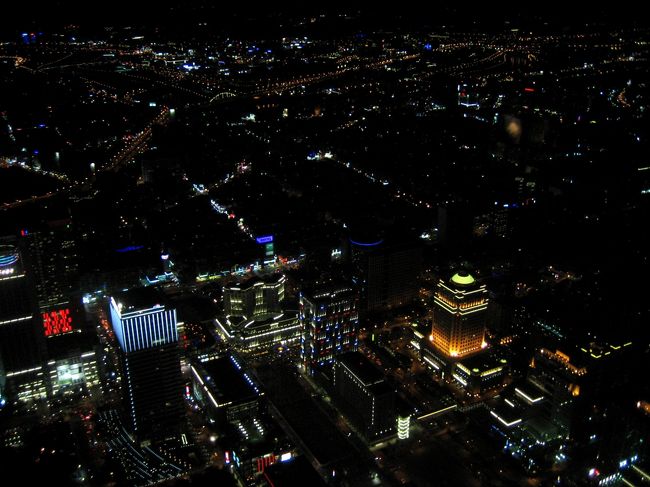 夜景も大変きれいだったのですが、<br />私の技術＆カメラではこれが限界。<br /><br />しかとこの目には納めてきました。<br /><br />展望台自体は、そんなに期待していなかったのですが、<br />とても良かったです。