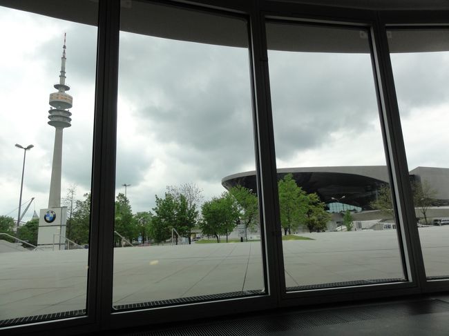 博物館から見えるオリンピック塔です。<br /><br />極度の高所恐怖症のため、こういう場所には全く興味がありません・・・<br />