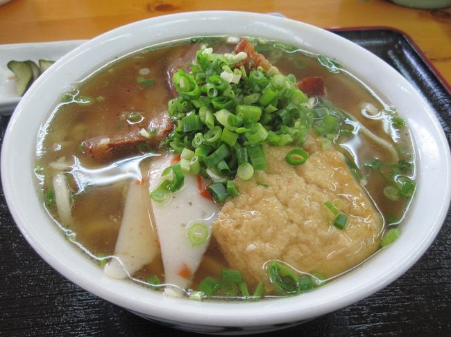 旦那は三枚肉大550円。<br />味は、う〜ん･･･みたいです。