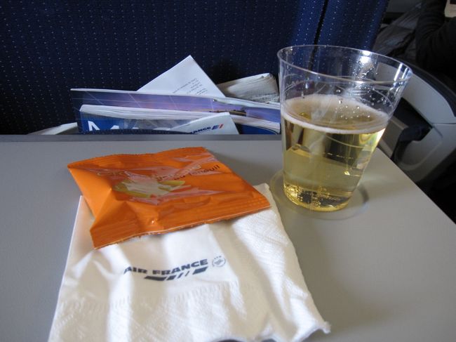 ＡＦはエコノミーでも食前酒にシャンパンがいただけます☆彡<br /><br />