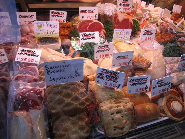 お隣のお肉屋さんのお惣菜<br /><br />