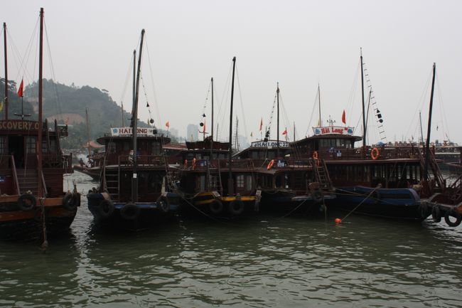 何百とある船の中の１つに乗り込む