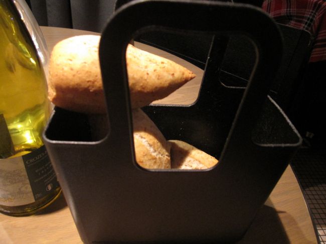 オリジナルの自家製パン　店名に付くL'epi　は小麦の名前だとか