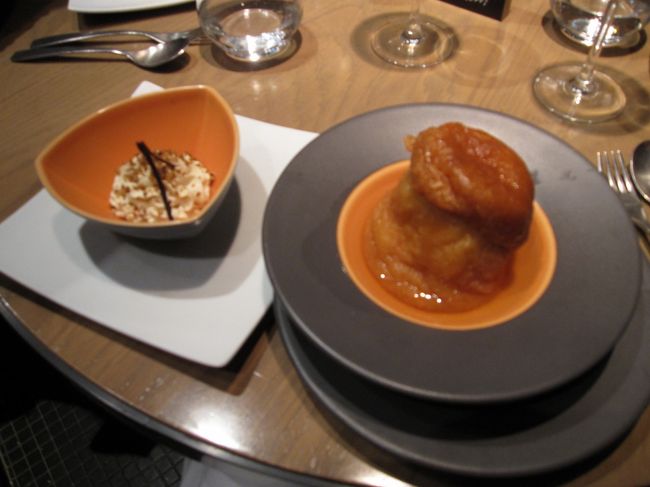 次女のデザート　サヴァラン　かなりアルコール度高し<br />