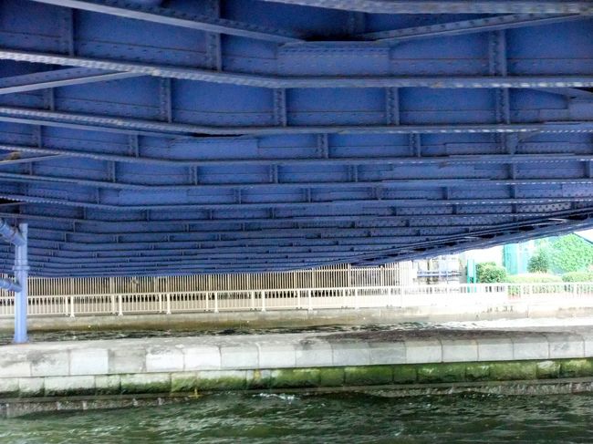 清洲橋を真下から