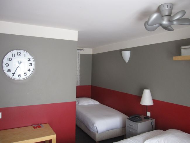 トリプルルームのシングルベッド